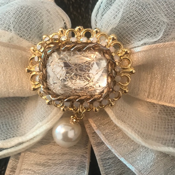 Brooch - Picture 2 of 3